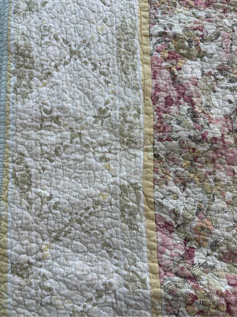 Jessica Simpson Floral Quilt in Full Size